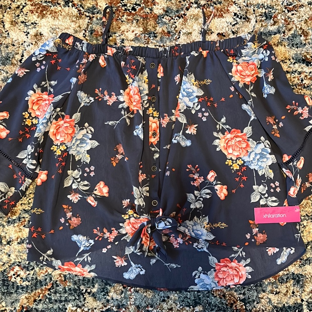 NWT Women’s Large Xhilaration Blouse